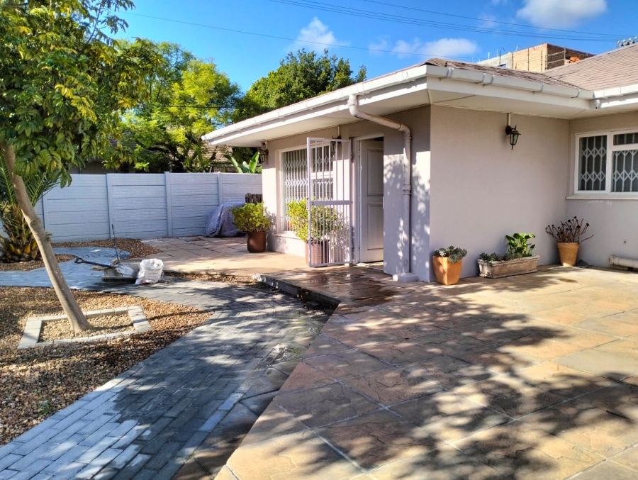 To Let commercial Property for Rent in Durbanville Western Cape